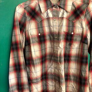 New Women's long-sleeved Roper shirt in multiple sizes